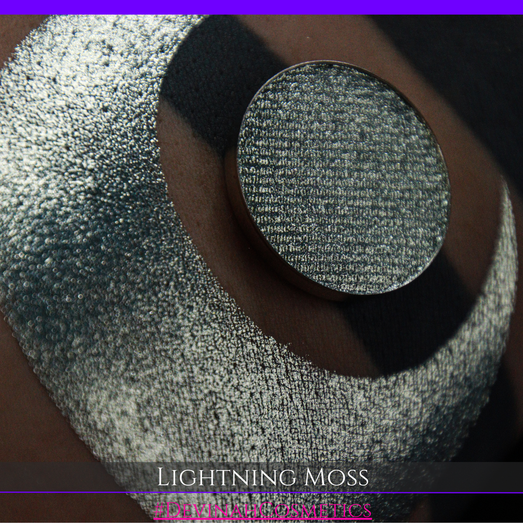 LIGHTNING MOSS Pressed Pigment