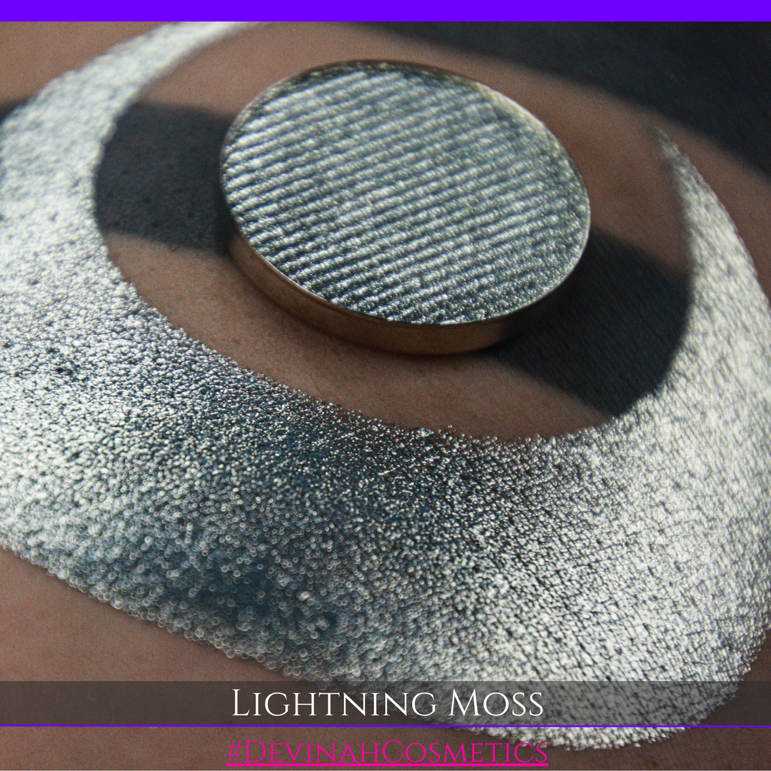 LIGHTNING MOSS Pressed Pigment