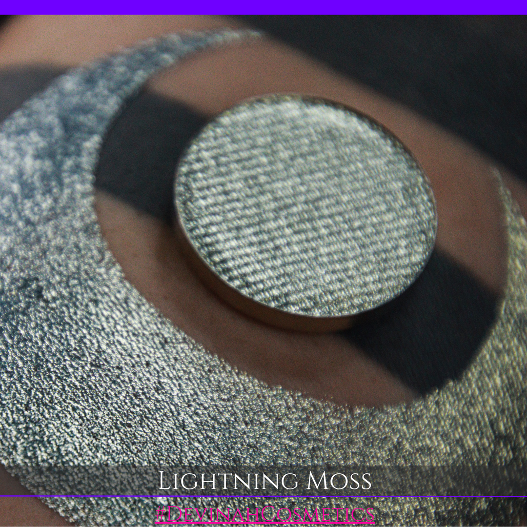 LIGHTNING MOSS Pressed Pigment